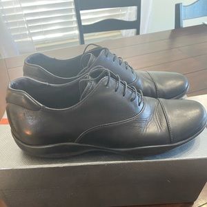 Prada Black Leather Cap Toe Shoes Sz US 9.5
